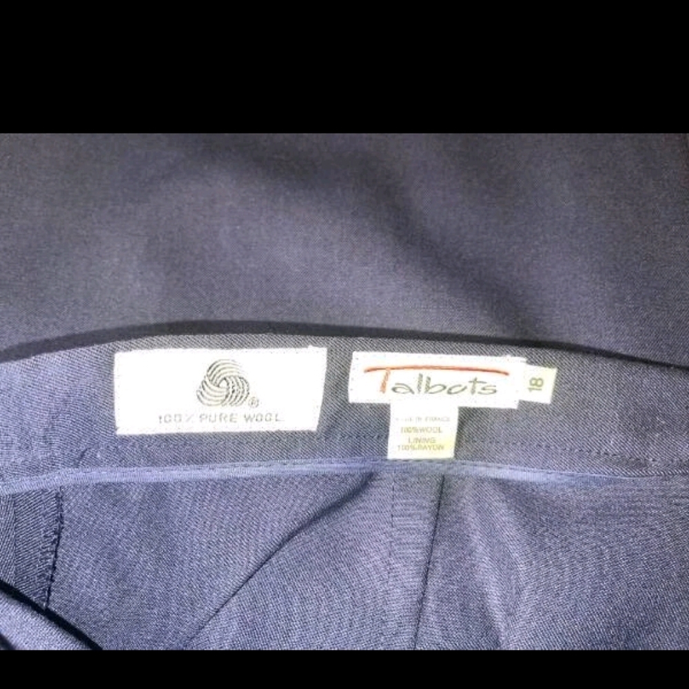 Talbots Dark Blue 100% Wool Lightweight Pleated A-Line Skirt Sz 18 Waist-34" - Picture 4 of 4